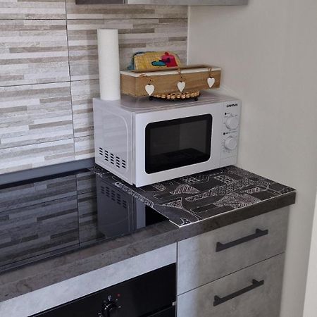 Dani'S House Apartment กาญารี ภายนอก รูปภาพ