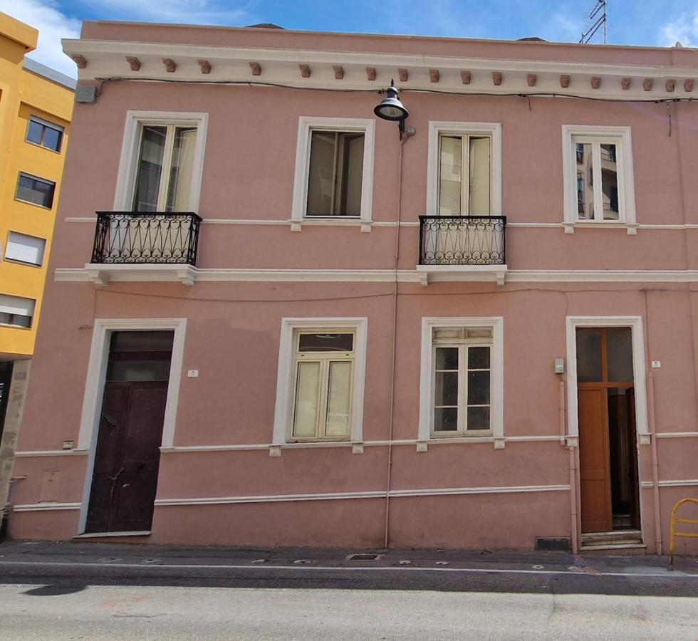 Dani'S House Apartment กาญารี ภายนอก รูปภาพ