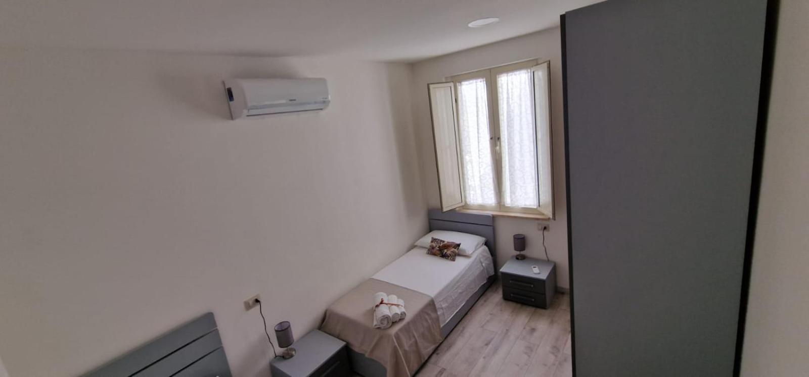 Dani'S House Apartment กาญารี ภายนอก รูปภาพ